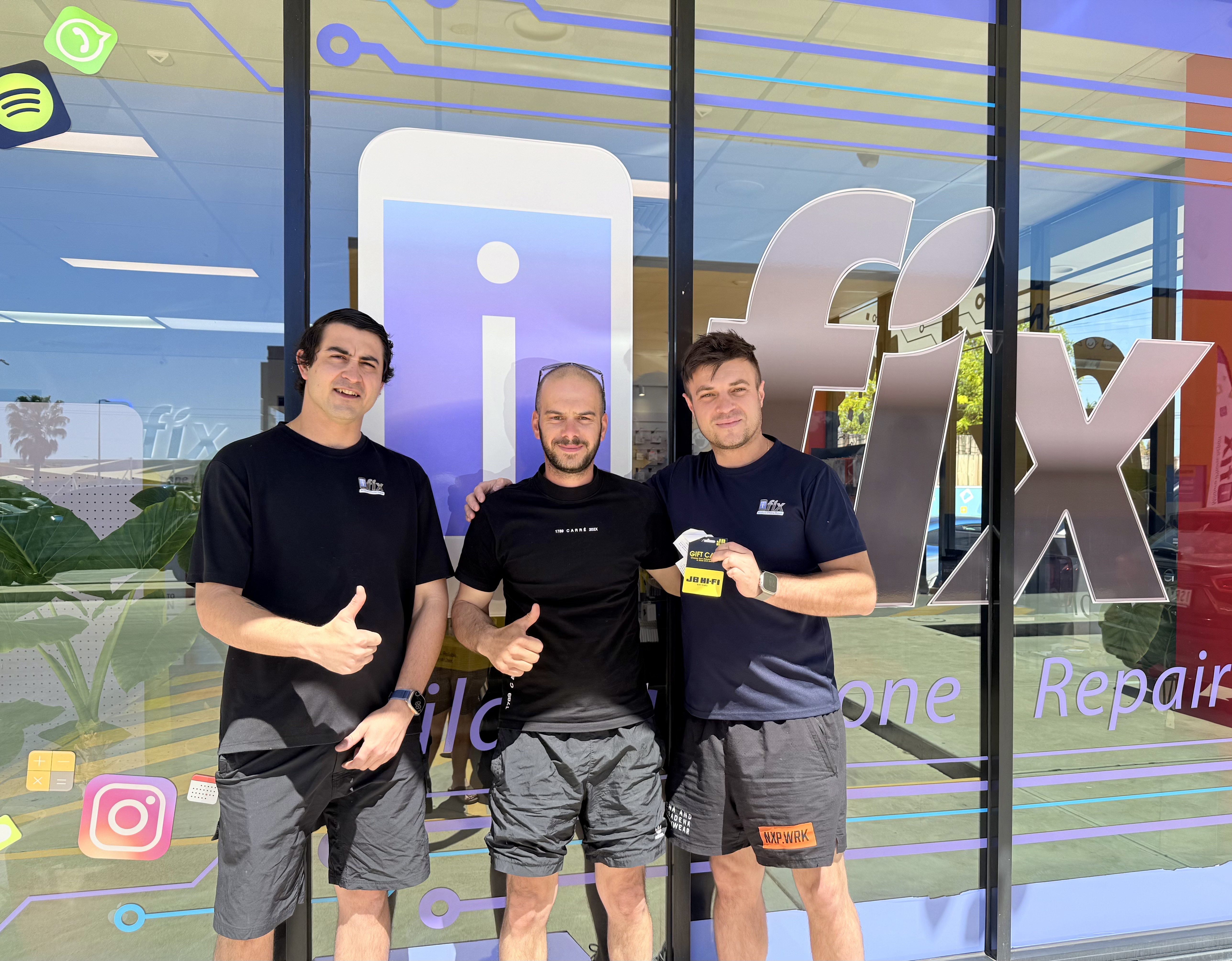 Dom G. from Mildura with the $2000 JB-Hi-Fi Gift Card
